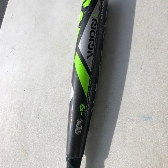 DeMarini voodoo - Picture 2 of 2